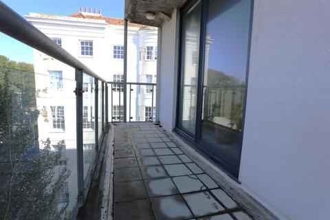 2 bedroom flat to rent, The Glass House, Princes Street, Brighton