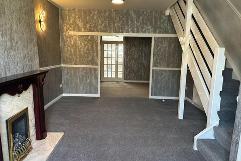 3 bedroom terraced house to rent, Lynwood Avenue, Darwen