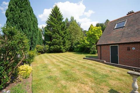 111 Birmingham Road, Sutton Coldfield, B72 1LU