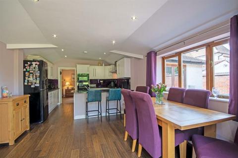 111 Birmingham Road, Sutton Coldfield, B72 1LU