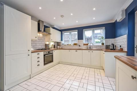 3 bedroom detached house for sale, London Street, Whitchurch