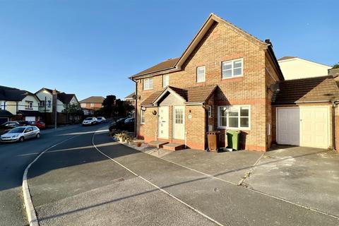 3 bedroom detached house to rent, Penmere Drive, Newquay TR7