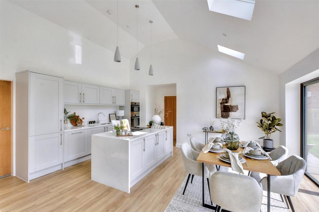 Kitchen 2.jpeg