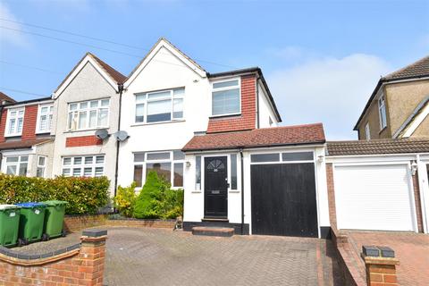 4 bedroom semi-detached house for sale, Pembury Road, Bexleyheath DA7