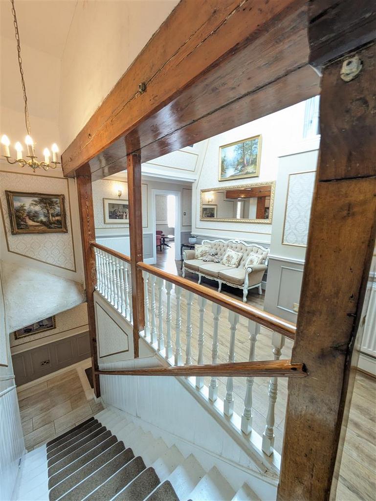 PXL 20240511 083247614.LONG EXPOSURE-01.COVER.jpg