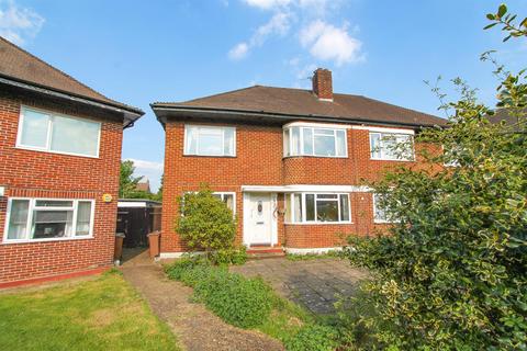 15, Park Court Haselmere Close, Wallington, SM6 8LT