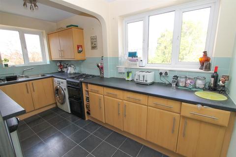 15, Park Court Haselmere Close, Wallington, SM6 8LT