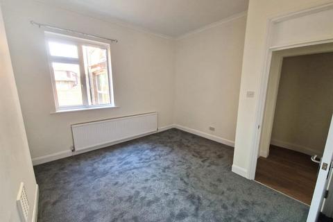 1 bedroom flat to rent, Champion Grove, London SE5