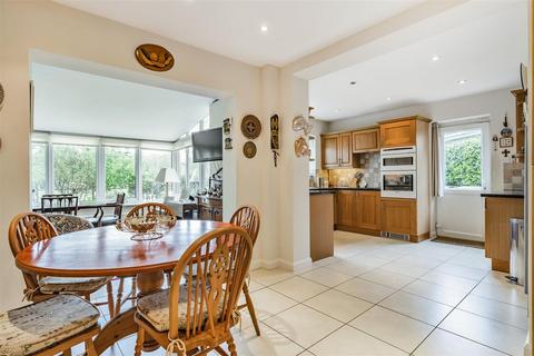 3 bedroom semi-detached house for sale, Overbrook, West Horsley