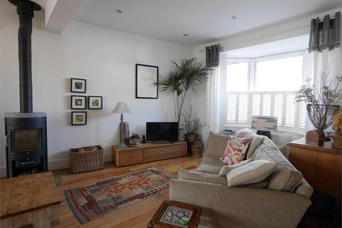 1 Archer Terrace, Penarth, CF64 3DU