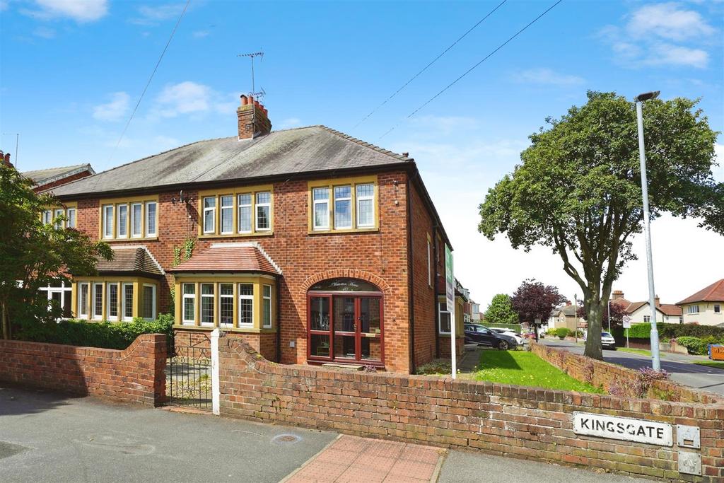 Kingsgate, Bridlington 4 bed semidetached house £329,500