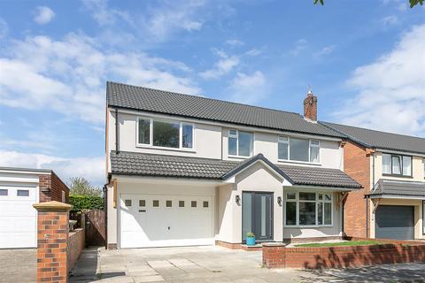 4 bedroom detached house for sale, Saxon Drive, Tynemouth