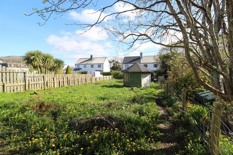 16 Seaforth Road, Ullapool, IV26 2UY