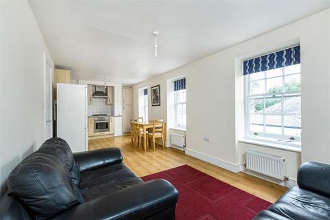 2 bedroom flat to rent, Roehampton High Street, Roehampton SW15