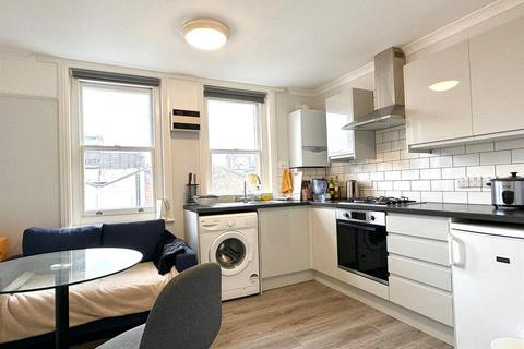 1 bedroom flat to rent, Cleveland Street, London