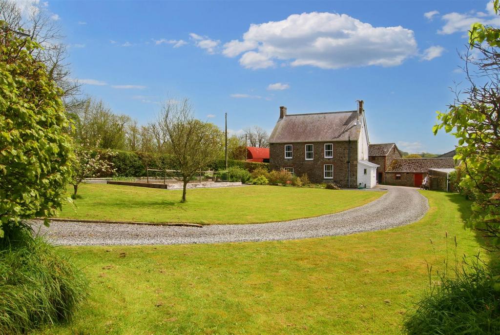 Glynarthen, Llandysul 4 bed property with land for sale £799,950