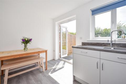 25 Antley Close, Andover, SP11 6SF