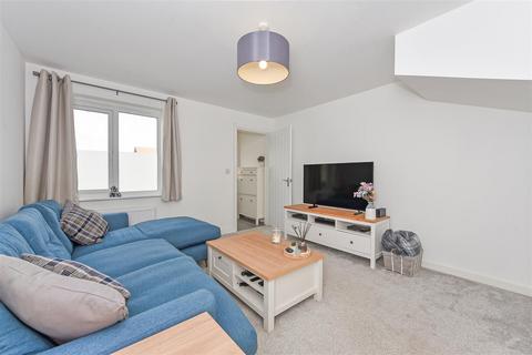 25 Antley Close, Andover, SP11 6SF