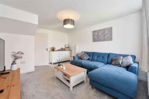 25 Antley Close, Andover, SP11 6SF