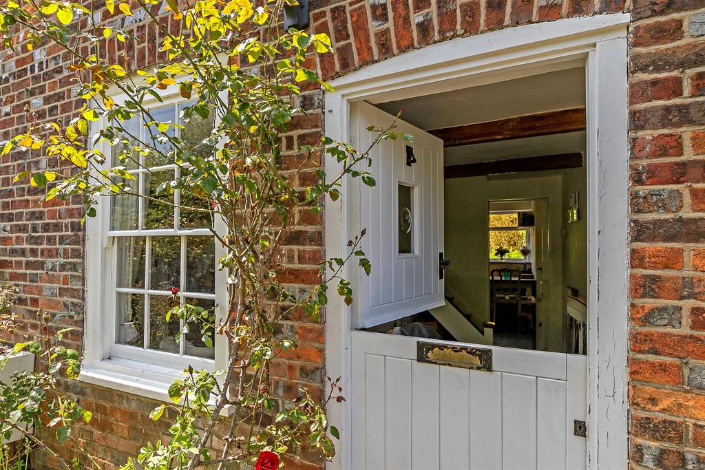 West Common, Harpenden 2 bed terraced house for sale £525,000