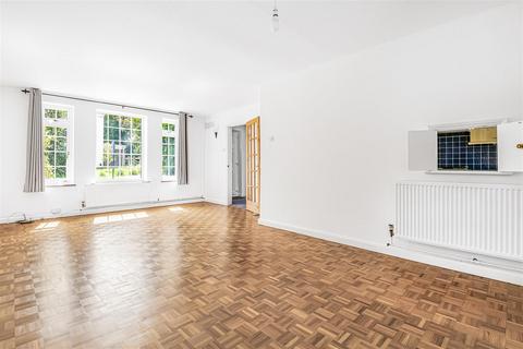 3 bedroom end of terrace house for sale, Sutton Walk, Reading
