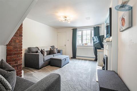 10 Edge Close, Sheffield, S6 1ER