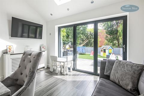 10 Edge Close, Sheffield, S6 1ER