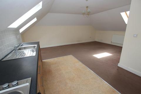 1 bedroom property to rent, Pantbach Road, Rhiwbina, Cardiff