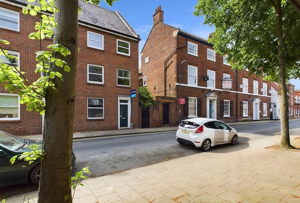 Lairgate, Beverley, HU17 8EU 3 bed end of terrace house for sale £340,000