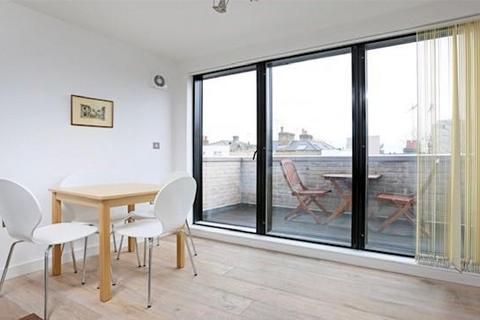 1 bedroom flat for sale, 1 Putney Bridge Road, London SW18