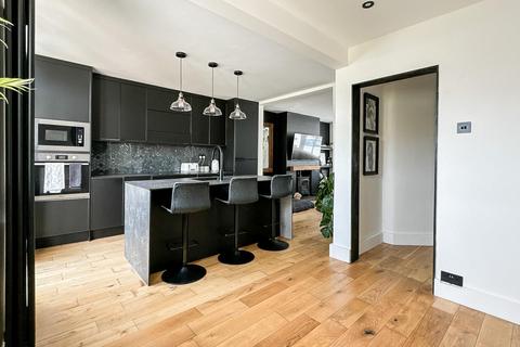 12 Swiss Drive, Bristol, BS3 2RS