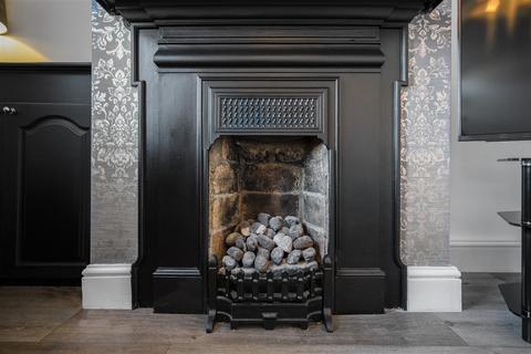 27 Albany Road, Old Windsor, Windsor, SL4 2QD