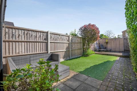 27 Albany Road, Old Windsor, Windsor, SL4 2QD