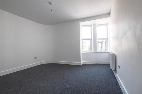 3 bedroom maisonette for sale, Channel View West, Bexhill