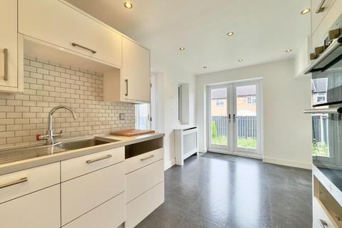 17 Chapel Close, Shafton, Barnsley, S72 8QJ