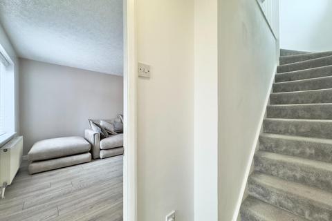 17 Chapel Close, Shafton, Barnsley, S72 8QJ