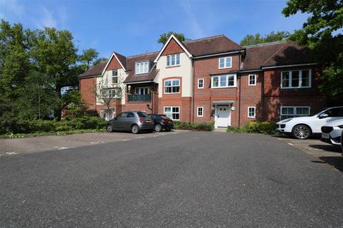 2 bedroom apartment to rent, St. Catherines Wood, Camberley GU15