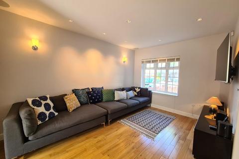 40 Colston Avenue, Carshalton, SM5 2NU