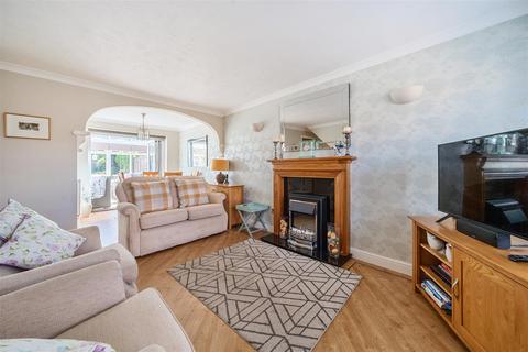 18 Grensell Close, Eversley, Hook, RG27 0QQ