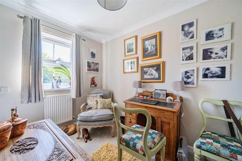 18 Grensell Close, Eversley, Hook, RG27 0QQ