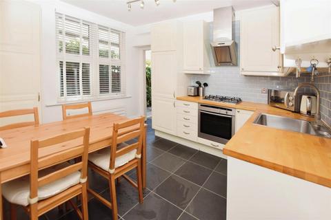 20 University Road, London, SW19 2BX