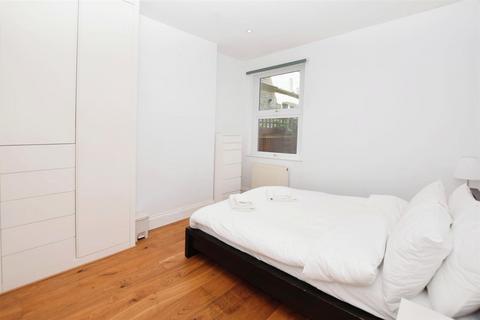 20 University Road, London, SW19 2BX