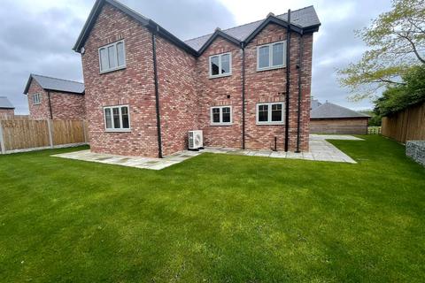 4 bedroom detached house for sale, The Tanat, 8 Breidden View , Llansantffraid