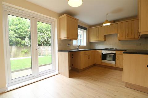 3 bedroom semi-detached house to rent, 159 Kingfisher DriveWombwellBarnsley