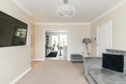 3 bedroom semi-detached house for sale, Bracknell Gardens, Chapel House, Newcastle Upon Tyne