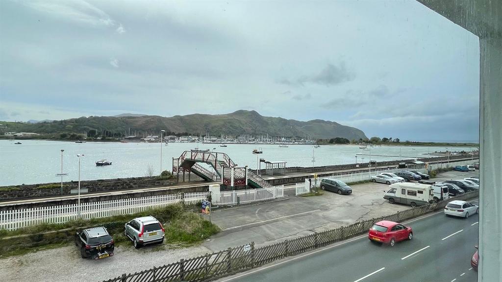 Station Road, Deganwy, Conwy 2 bed apartment for sale £149,950