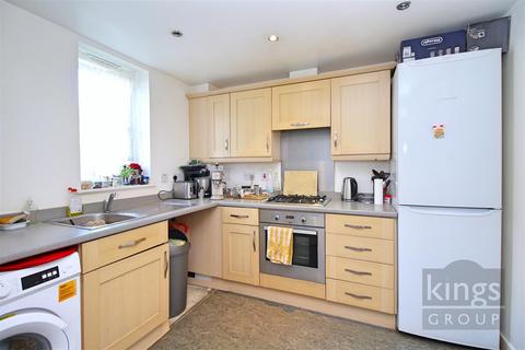 2 bedroom ground floor flat for sale, Gareth Drive, Edmonton, N9