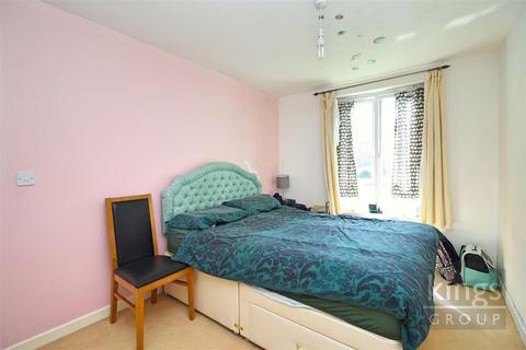 2 bedroom ground floor flat for sale, Gareth Drive, Edmonton, N9