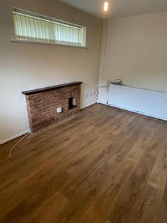 1 bedroom semi-detached house to rent, Circuit Close, Willenhall