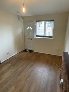 1 bedroom end of terrace house to rent, Circuit Close, Willenhall